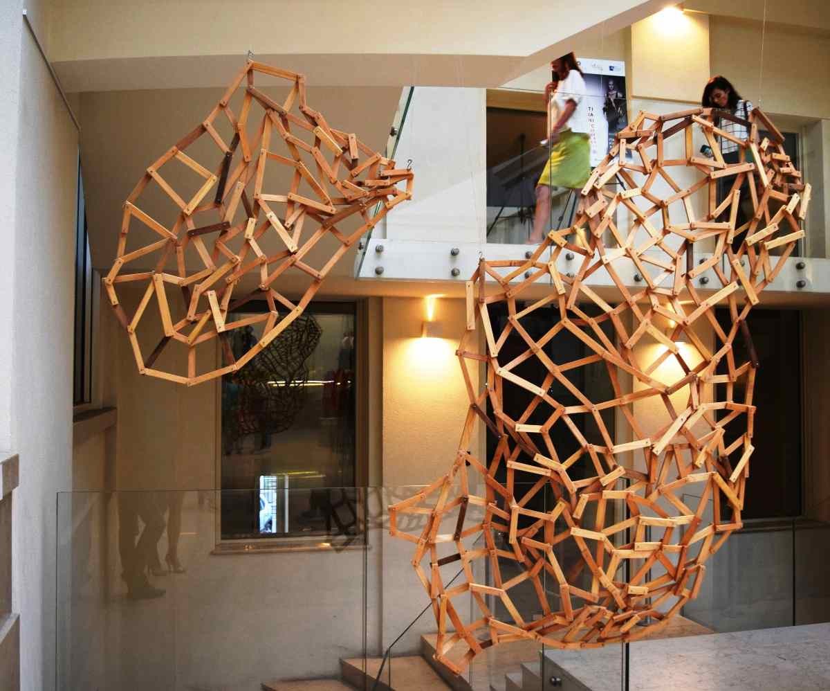 Drhtaj, modular sculpture, artist Ivana Milev